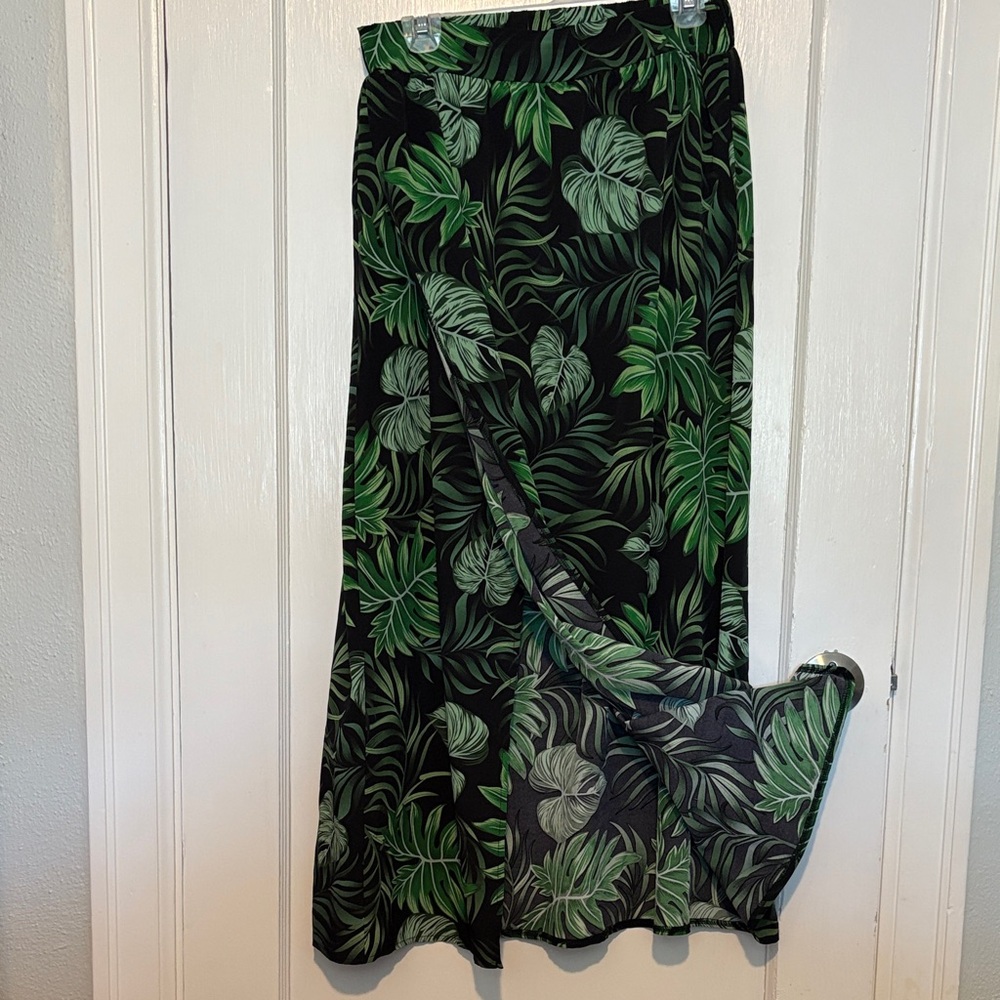 SHEIN Green Leaf Pattern Skirt